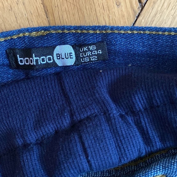 Boohoo Maternity Jeans - Picture 5 of 6